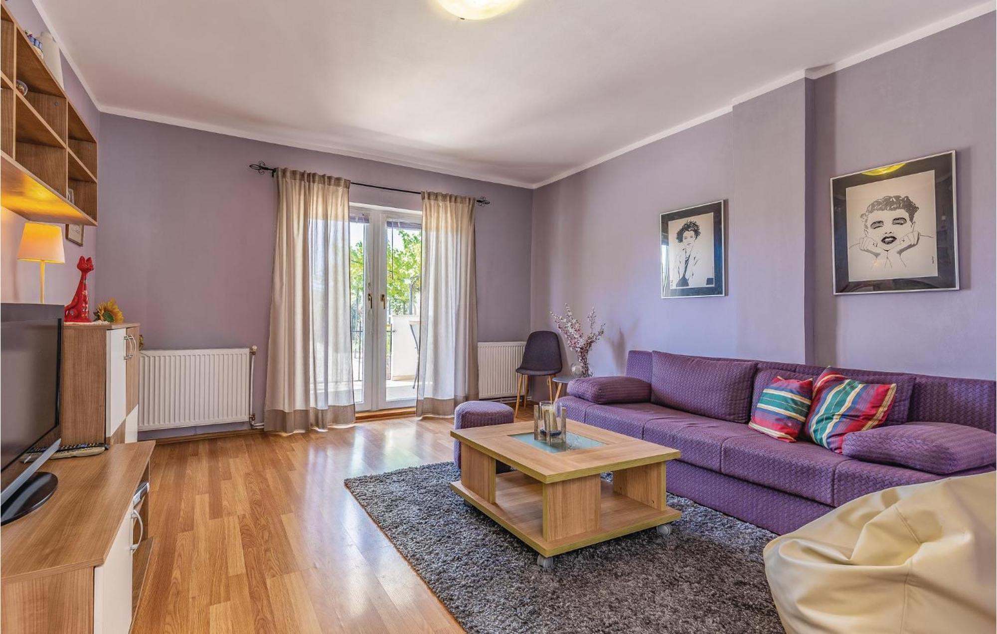 Gorgeous Apartment In Pula With Kitchen Extérieur photo