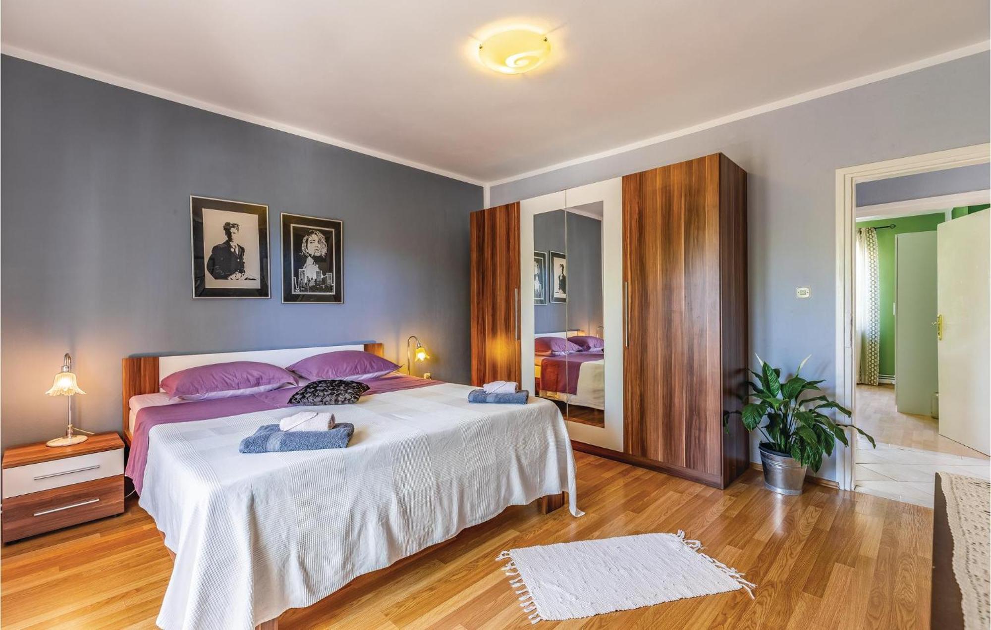 Gorgeous Apartment In Pula With Kitchen Extérieur photo